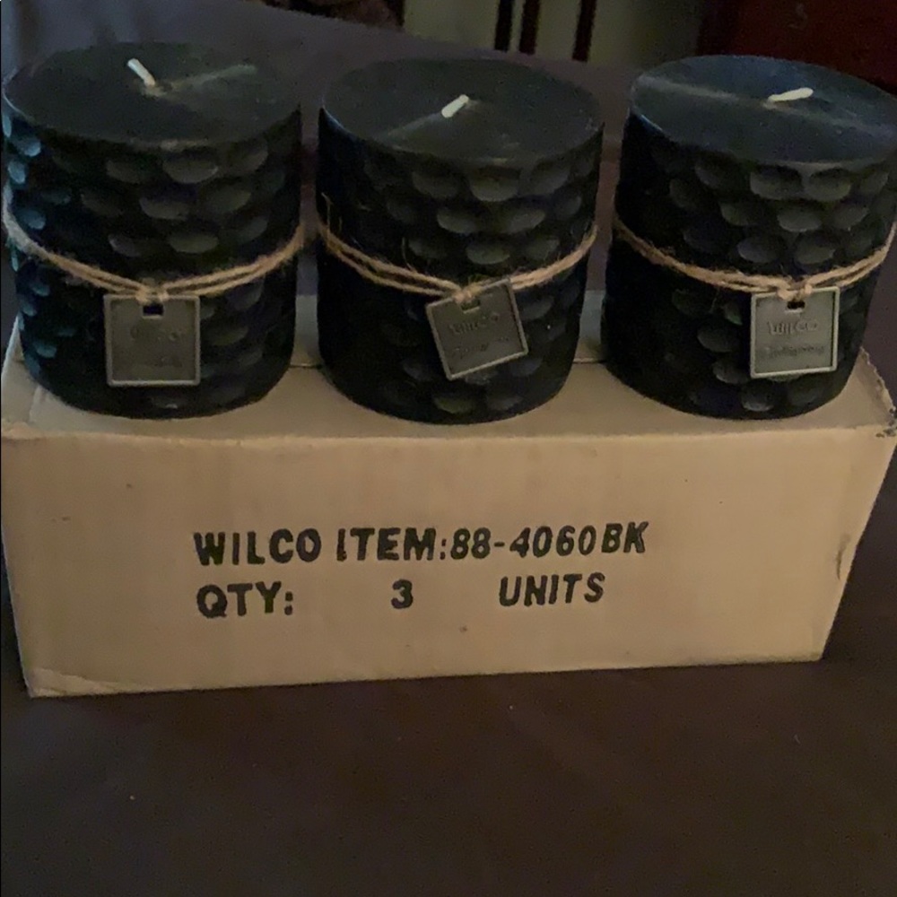 Set of 3 white musk fragrance candles...